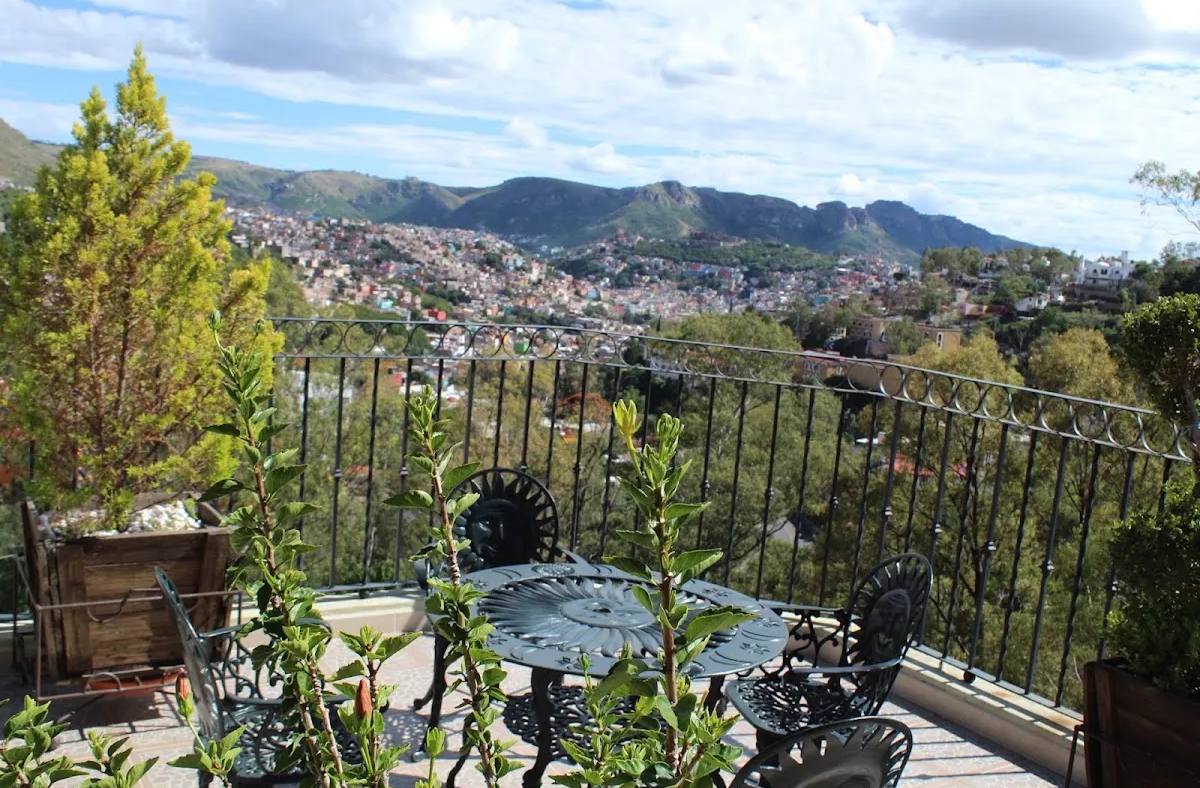 Casa Corazón de Plata Suites