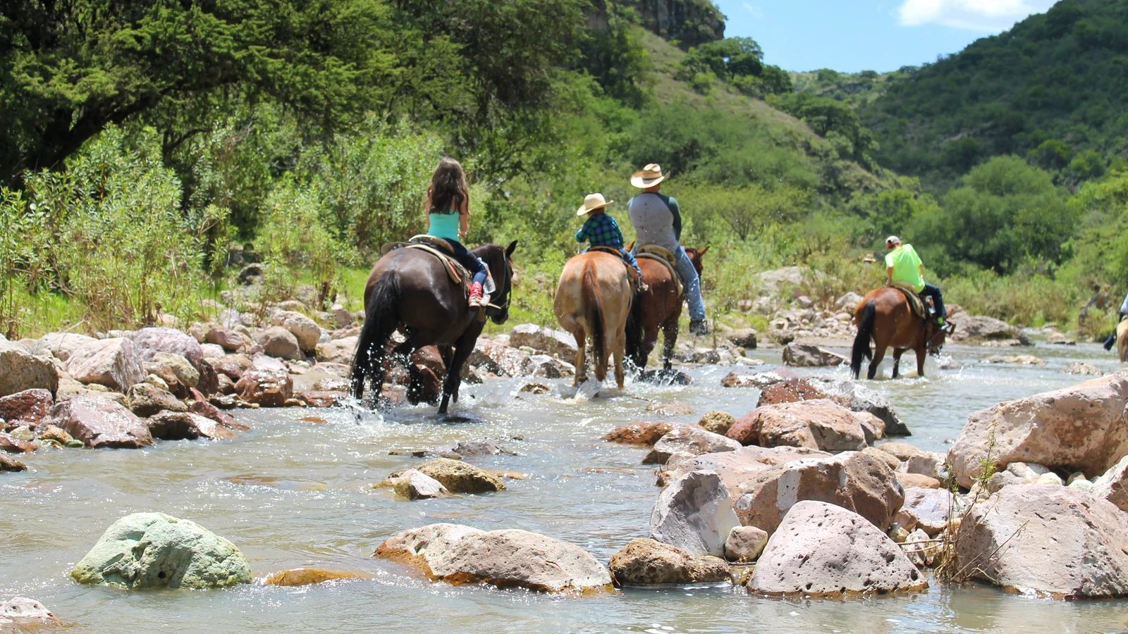 Adventure Activities Near San Miguel de Allende: Bungee, River Hikes, Camping, ATVs & Racing (2026)