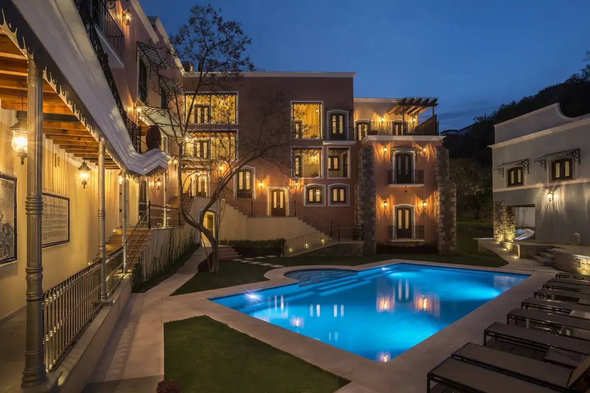 Guanajuato Capital on a Budget vs. Luxury: Two Ways to Do It